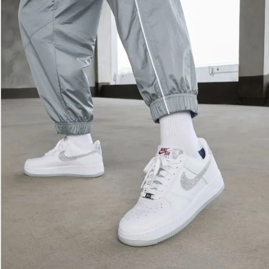 NIKE/耐克 Air Force 1百搭 低帮 板鞋 女款 白灰色HQ3461191