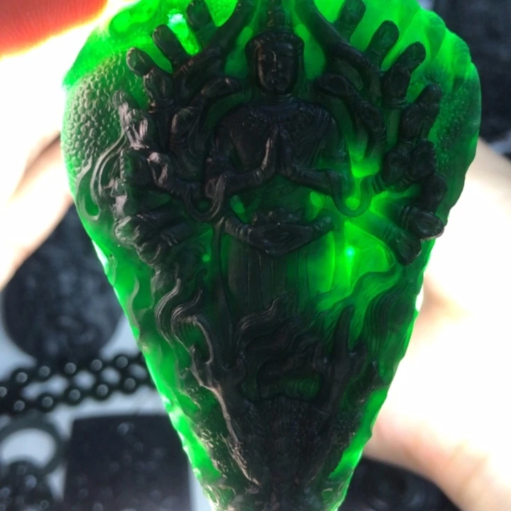 定制翡翠未镶嵌千手观音