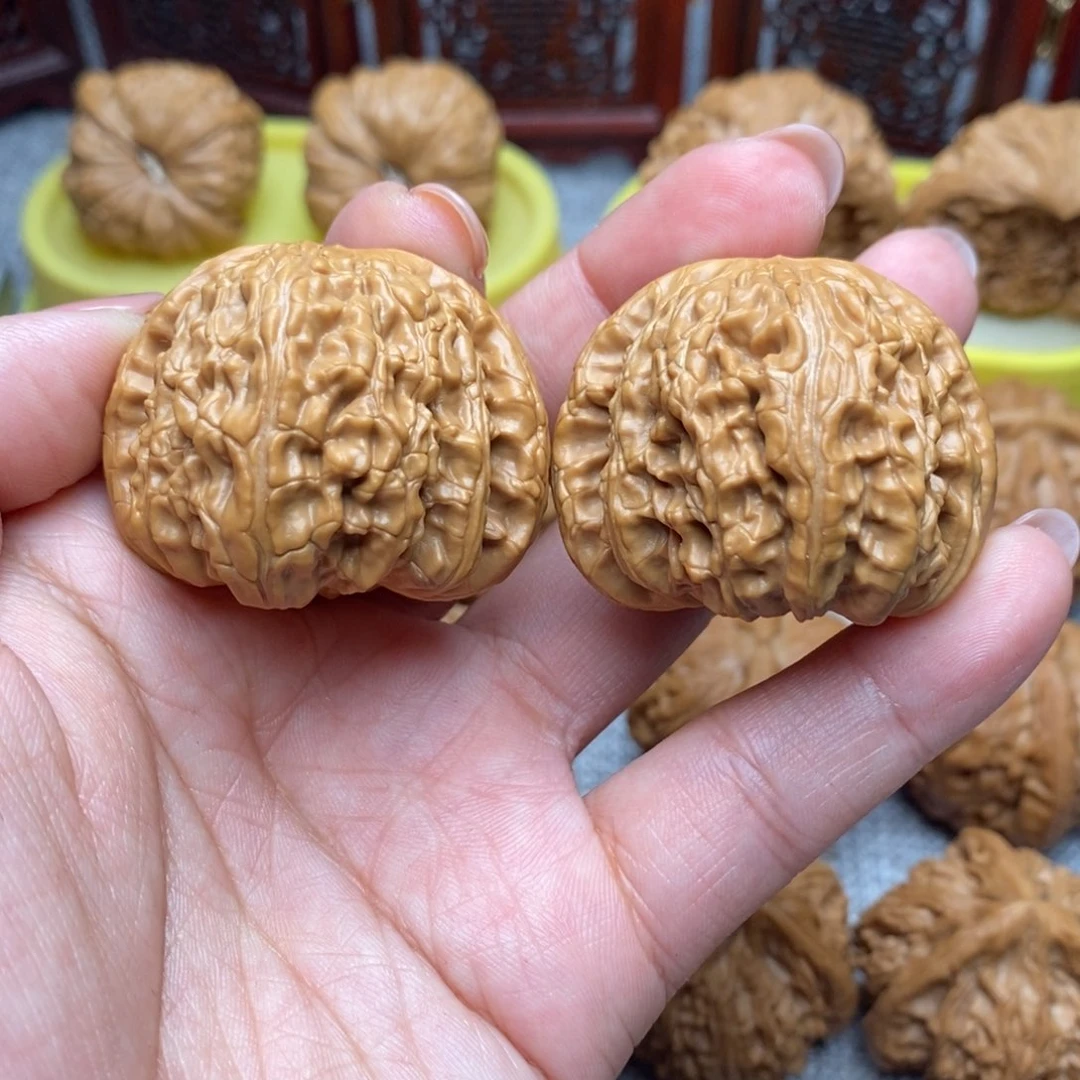 文玩核桃把件j****.球白40