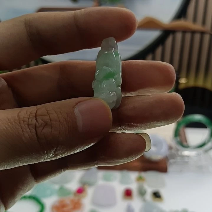 翡翠未镶嵌颈饰翡翠翡翠