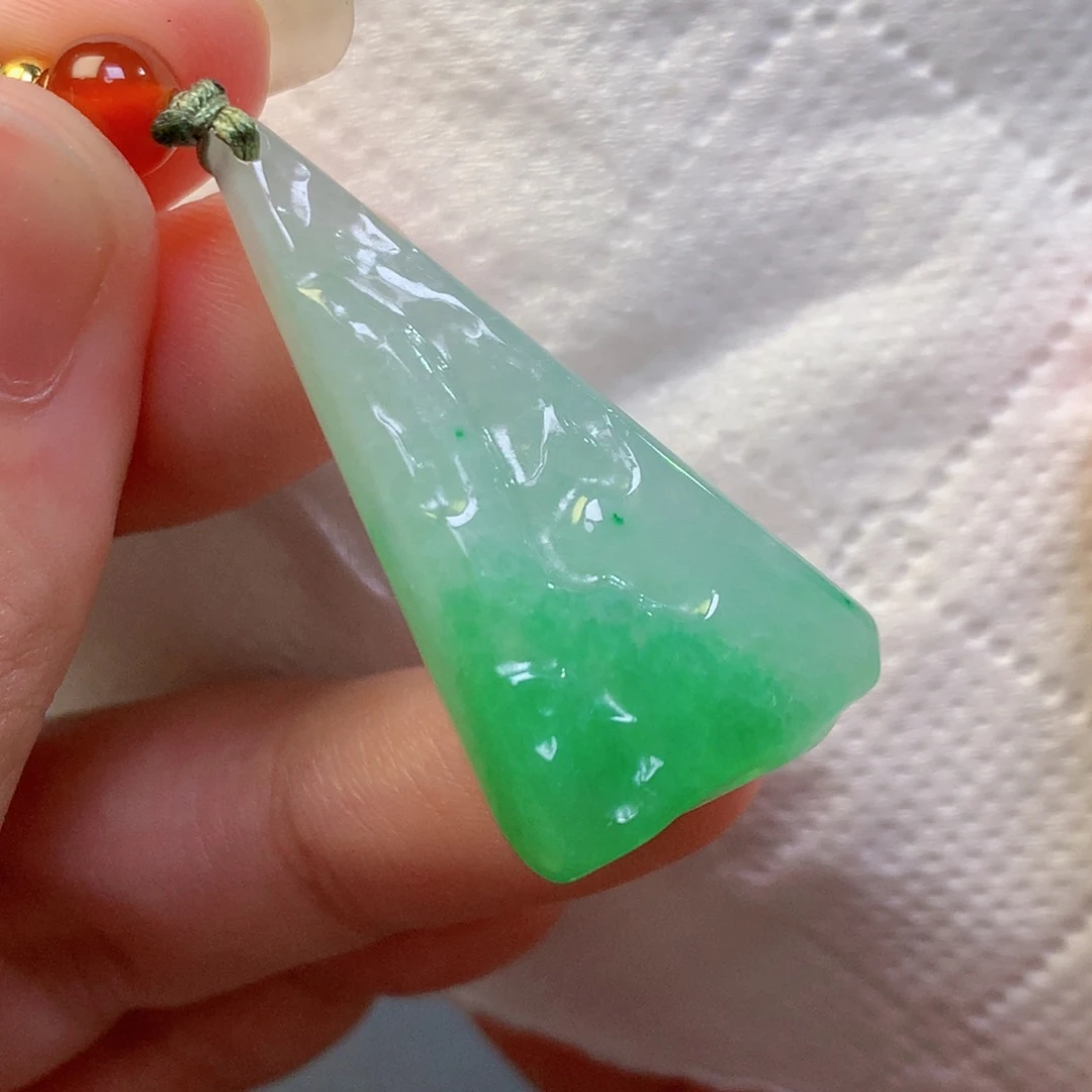 吊坠(不含链)未镶嵌翡翠