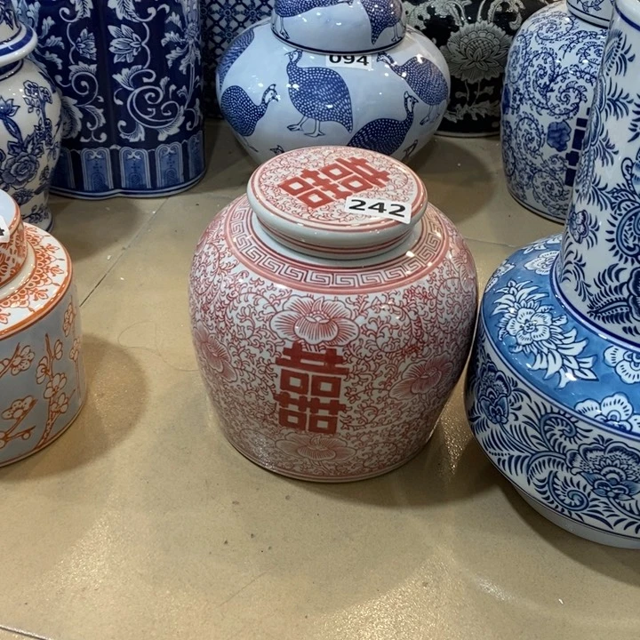 【闪购商品】摆件陶瓷储蓄罐摆件。。