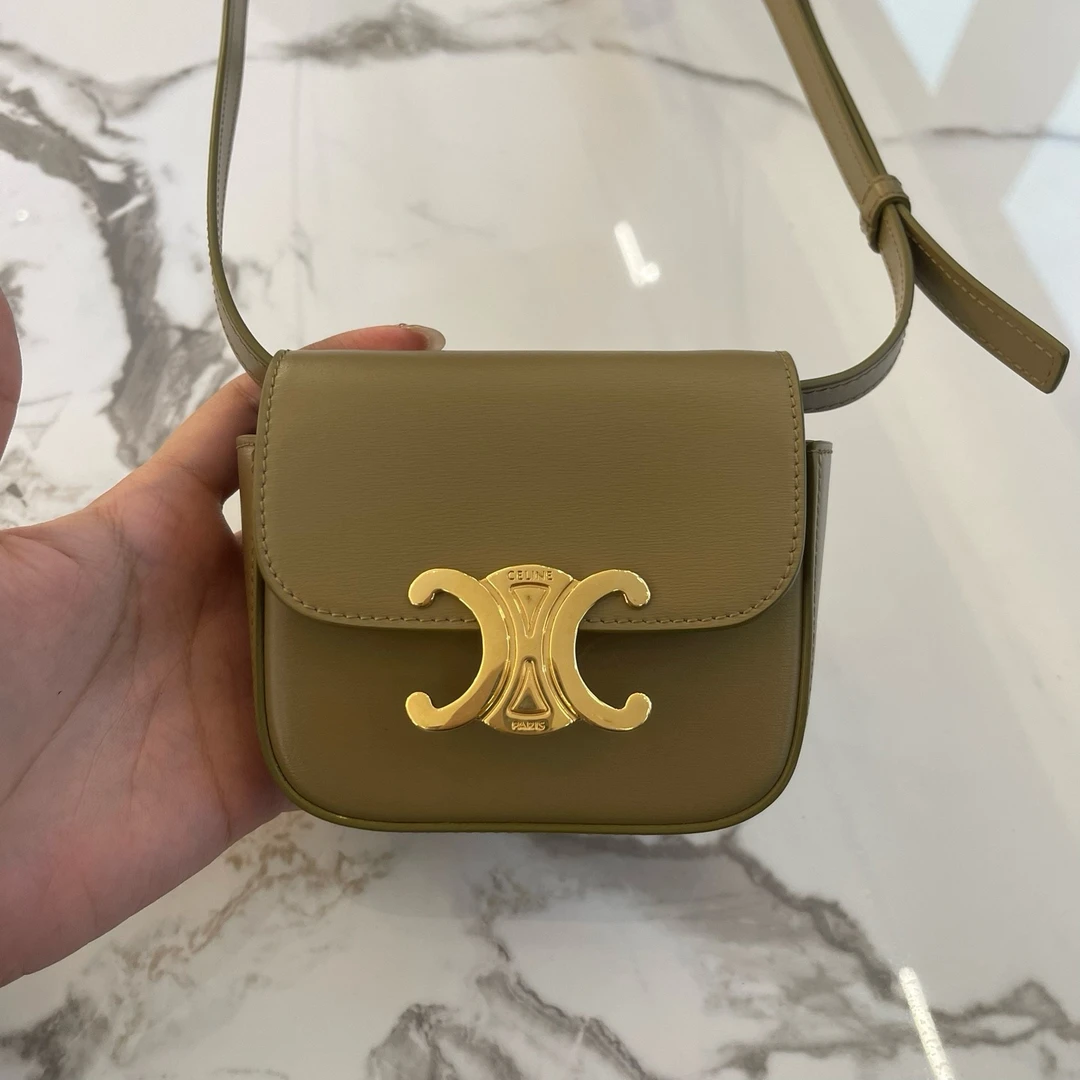 99新 Celine/思琳 Triophe 凯旋门mini绿色金锁扣斜挎包