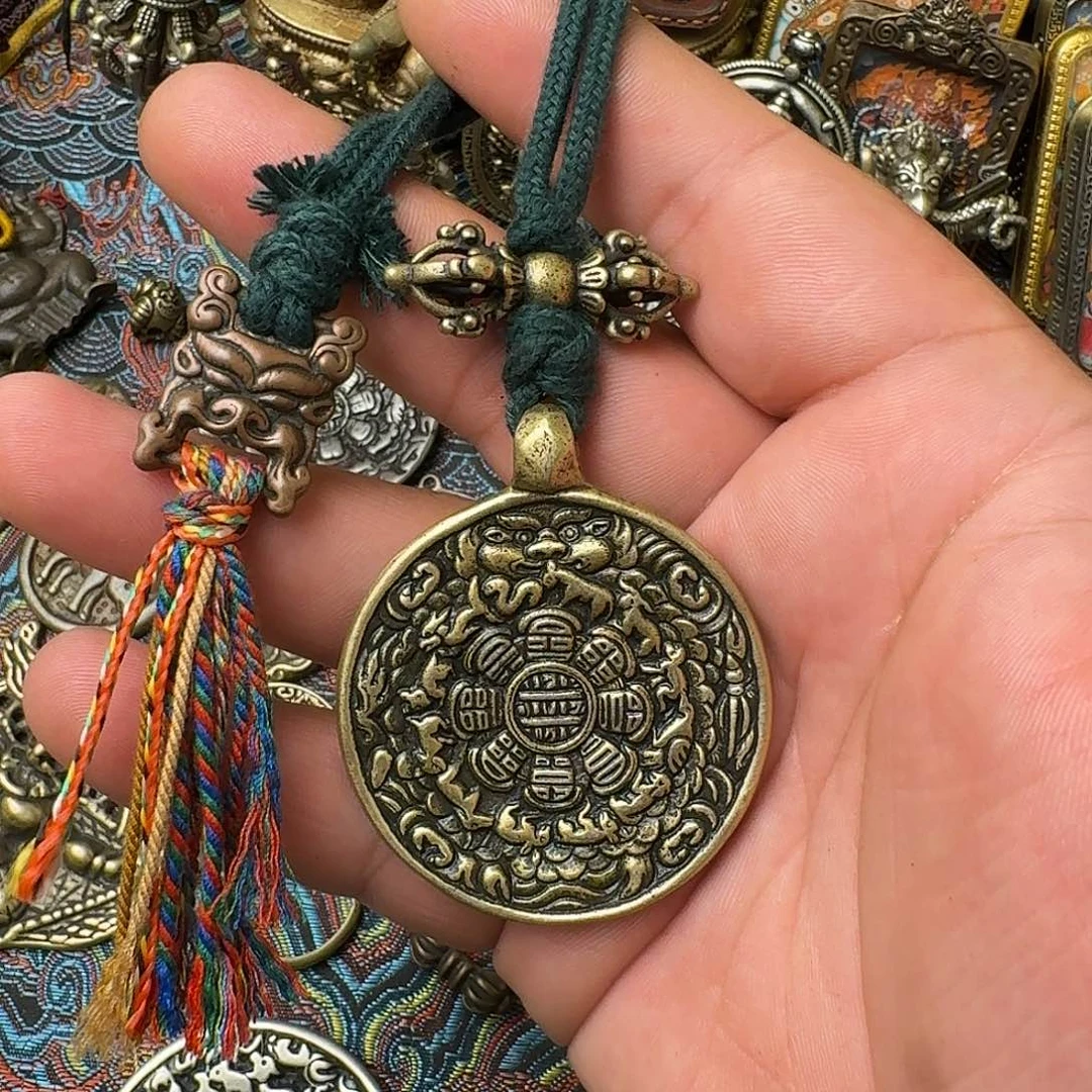 自***翔藏式风格九宫八卦牌