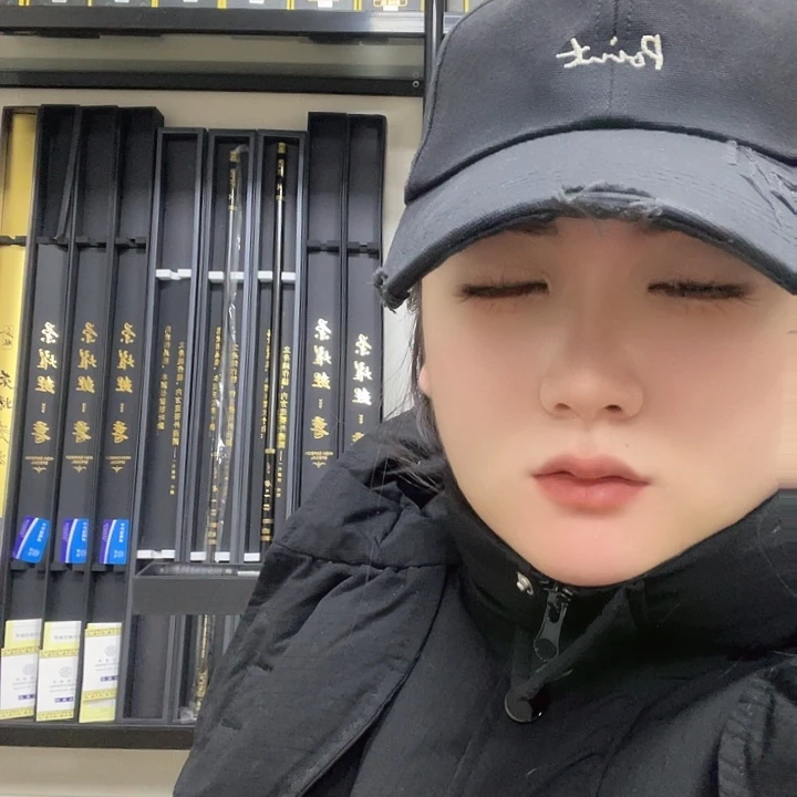 嘻***哈1.8m以下碳素新款鱼竿鱼竿