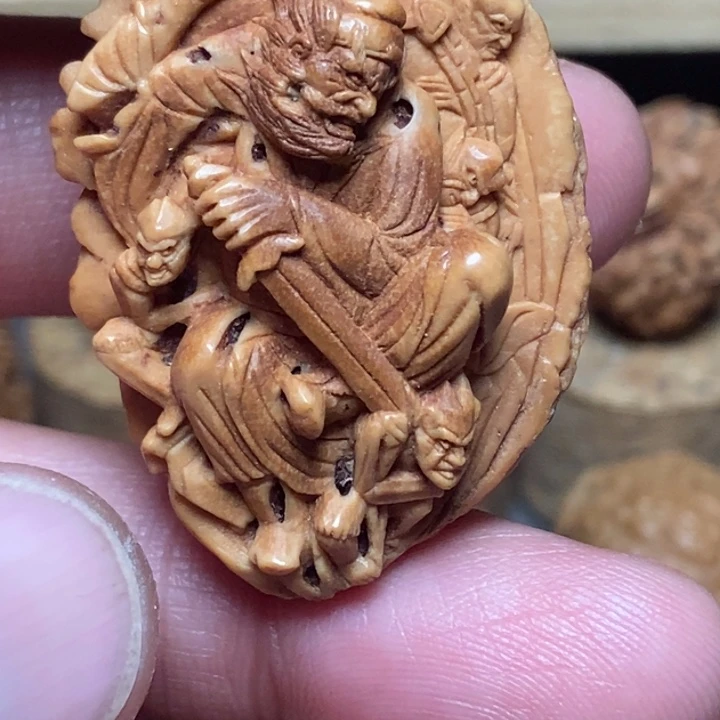 *****核桃把件风味纯手工桃核雕刻五鬼钟馗