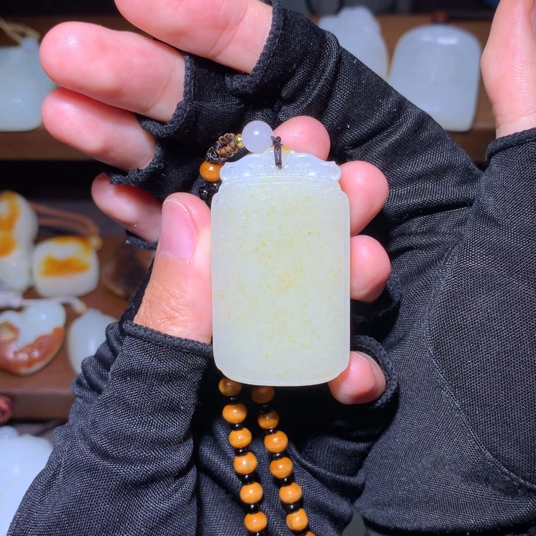 龙***①颈饰未镶嵌和田玉