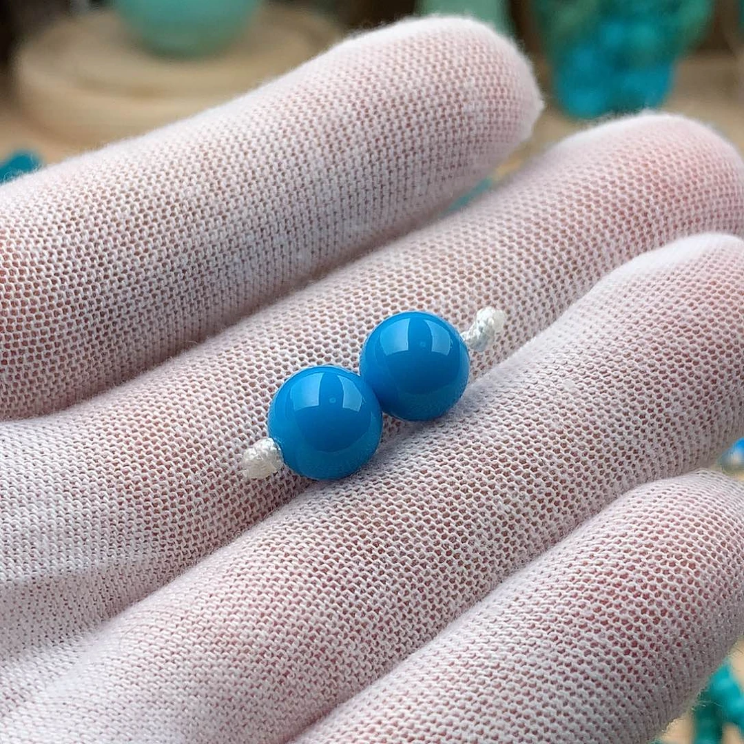 绿松石未镶嵌颈饰