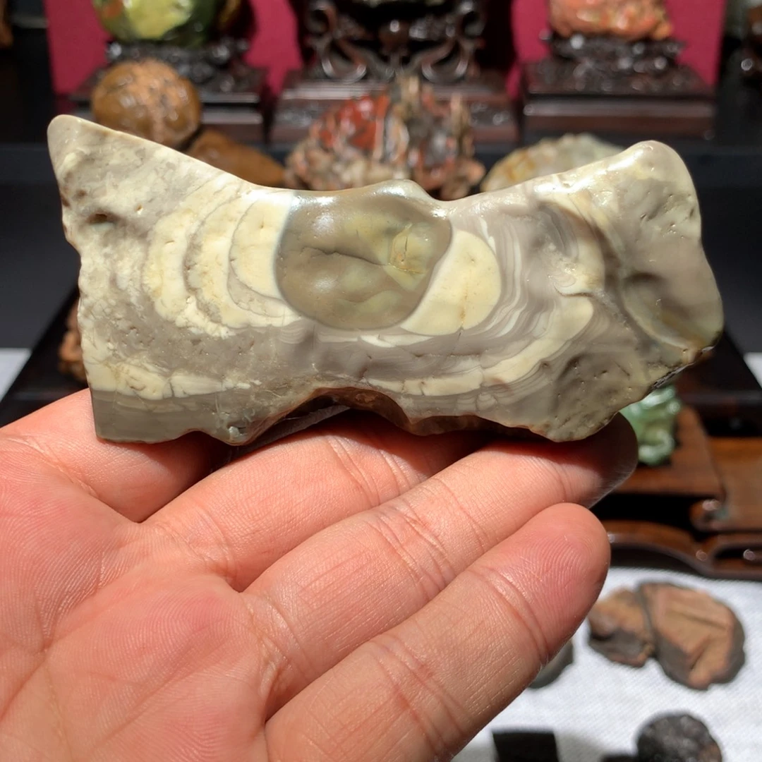 石材银根彩玉蝙蝠摆件