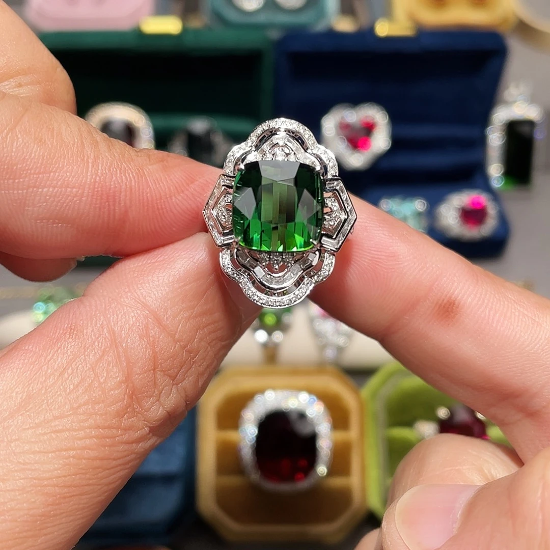 戒指18K金镶嵌碧玺9.07ct