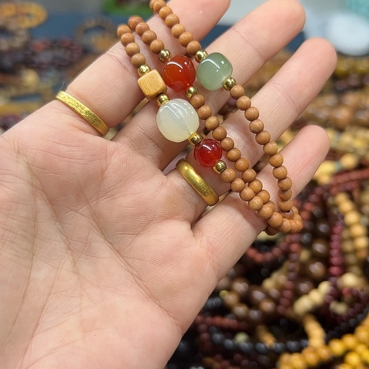 维腊木（绿檀）无事牌