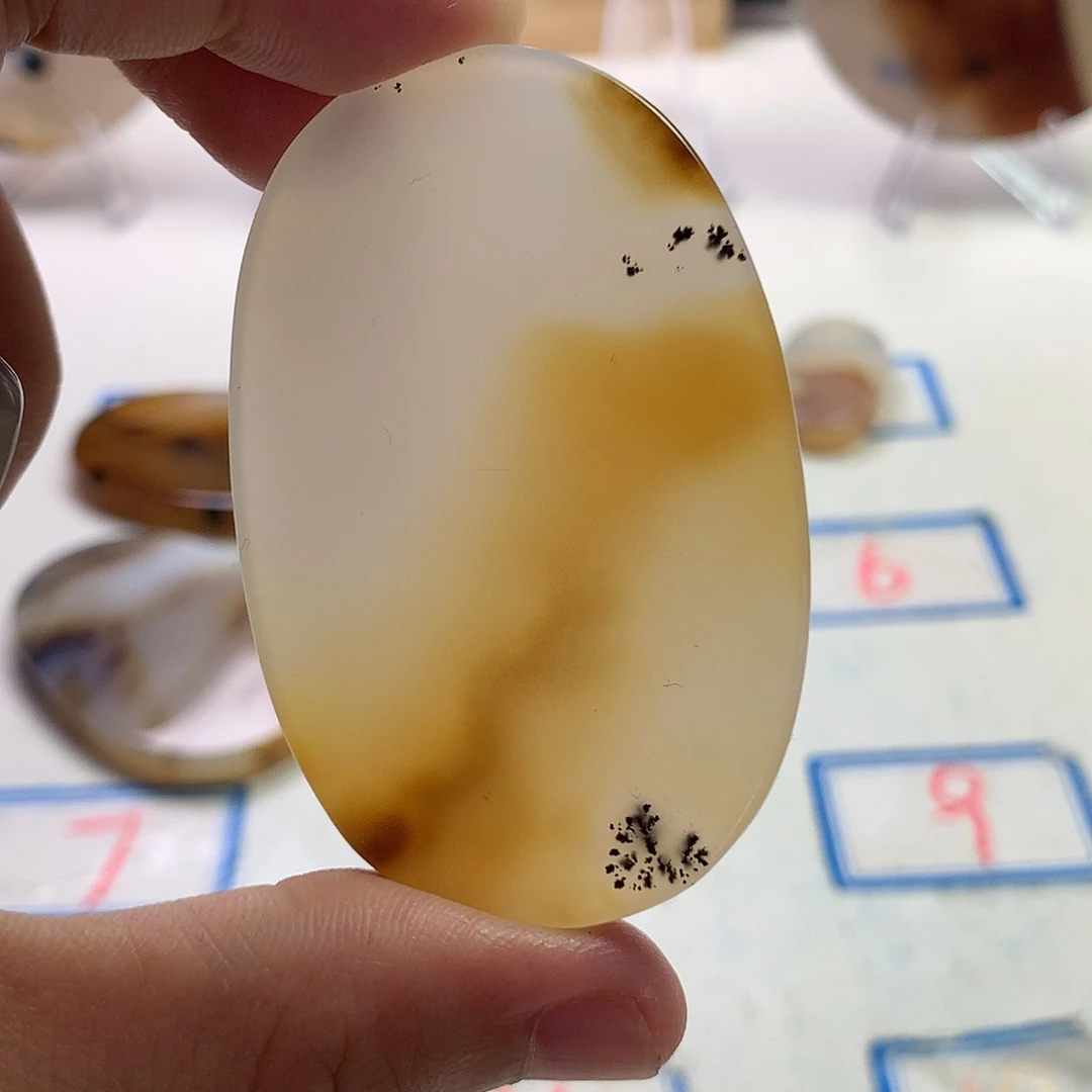 玛瑙/玉髓未镶嵌珠宝半成品