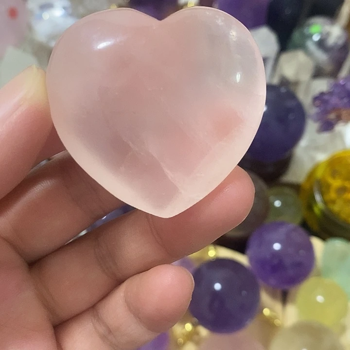 石材莫桑粉粉晶爱心！