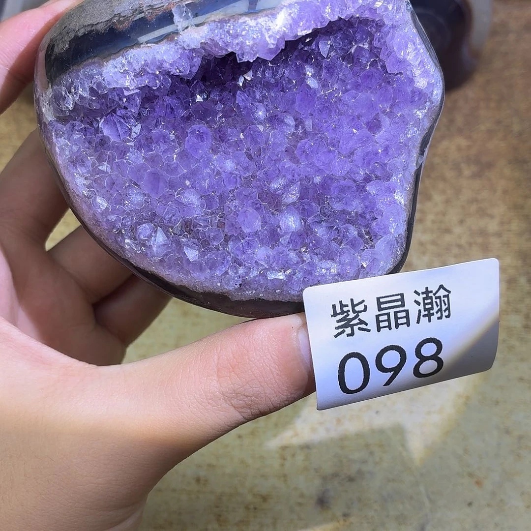 未镶嵌水晶大型摆件（非配饰）