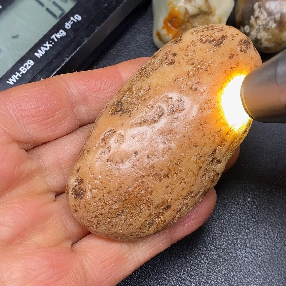 和田玉未镶嵌珠宝奇石