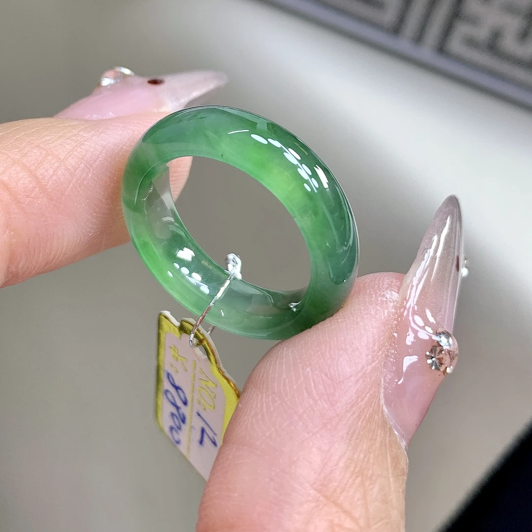 冰种缅甸翡翠玉戒指 12号 冰绿飘戒圈满色 尺寸15.9-5.8-3.5mm