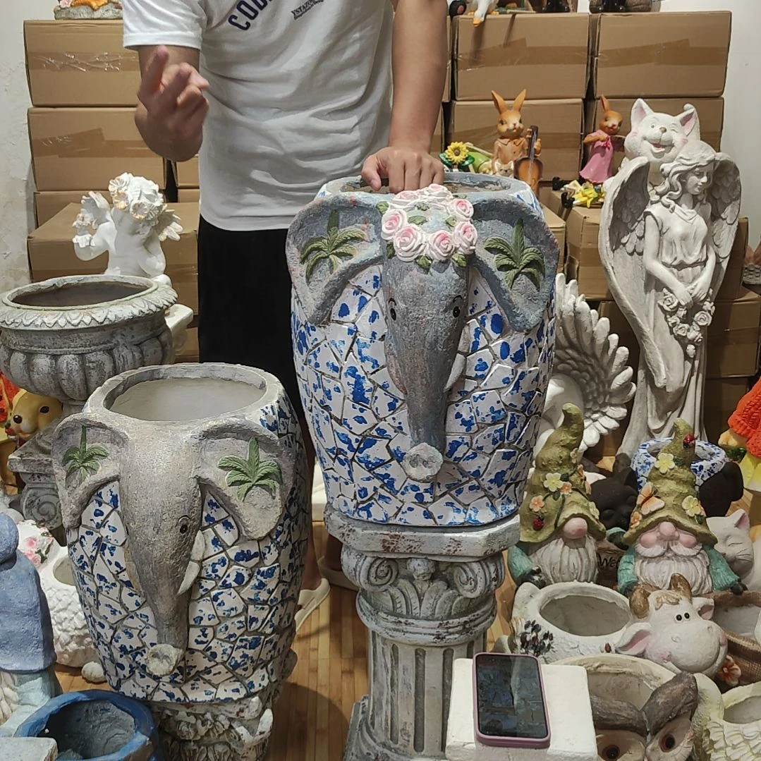 合成树脂青花大象花盆一个