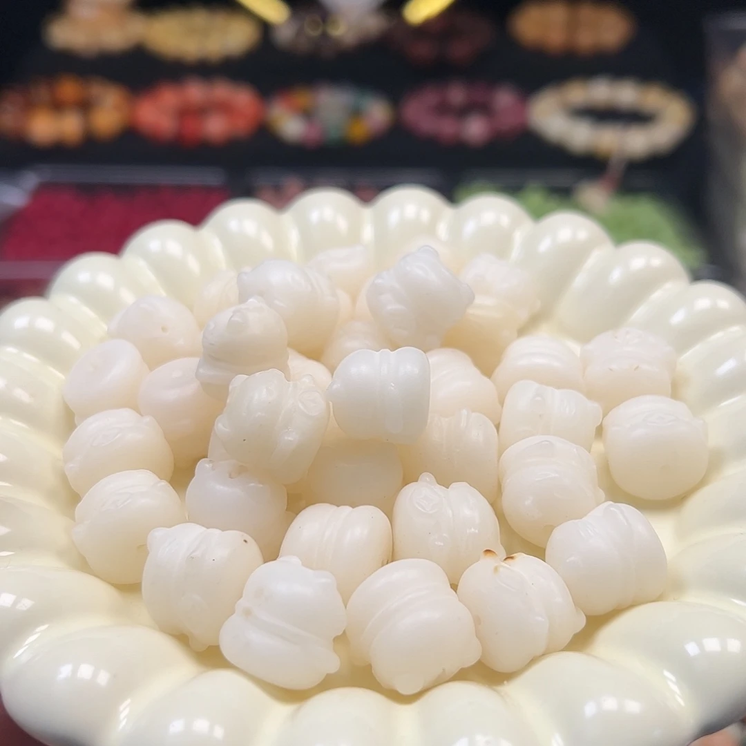 菩提根/象牙果手串瑕疵卡16左右白色招财猫20颗