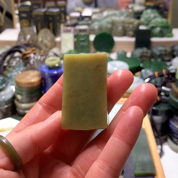 和田玉未镶嵌珠宝半成品