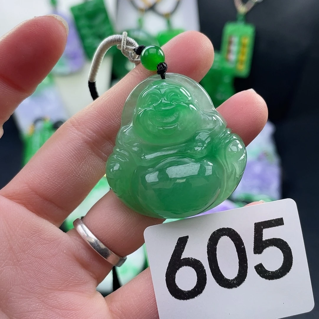 翡翠未镶嵌吊坠(赠链)