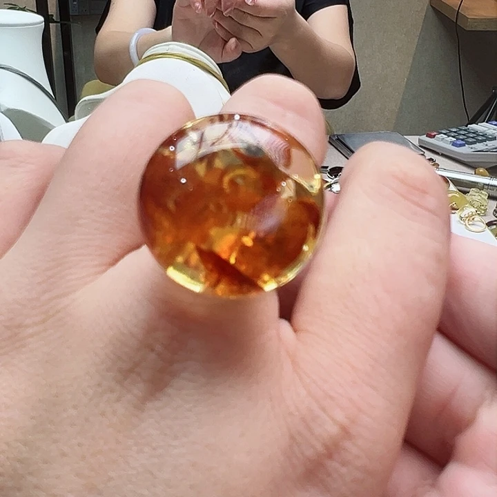 琥珀未镶嵌珠宝奇石