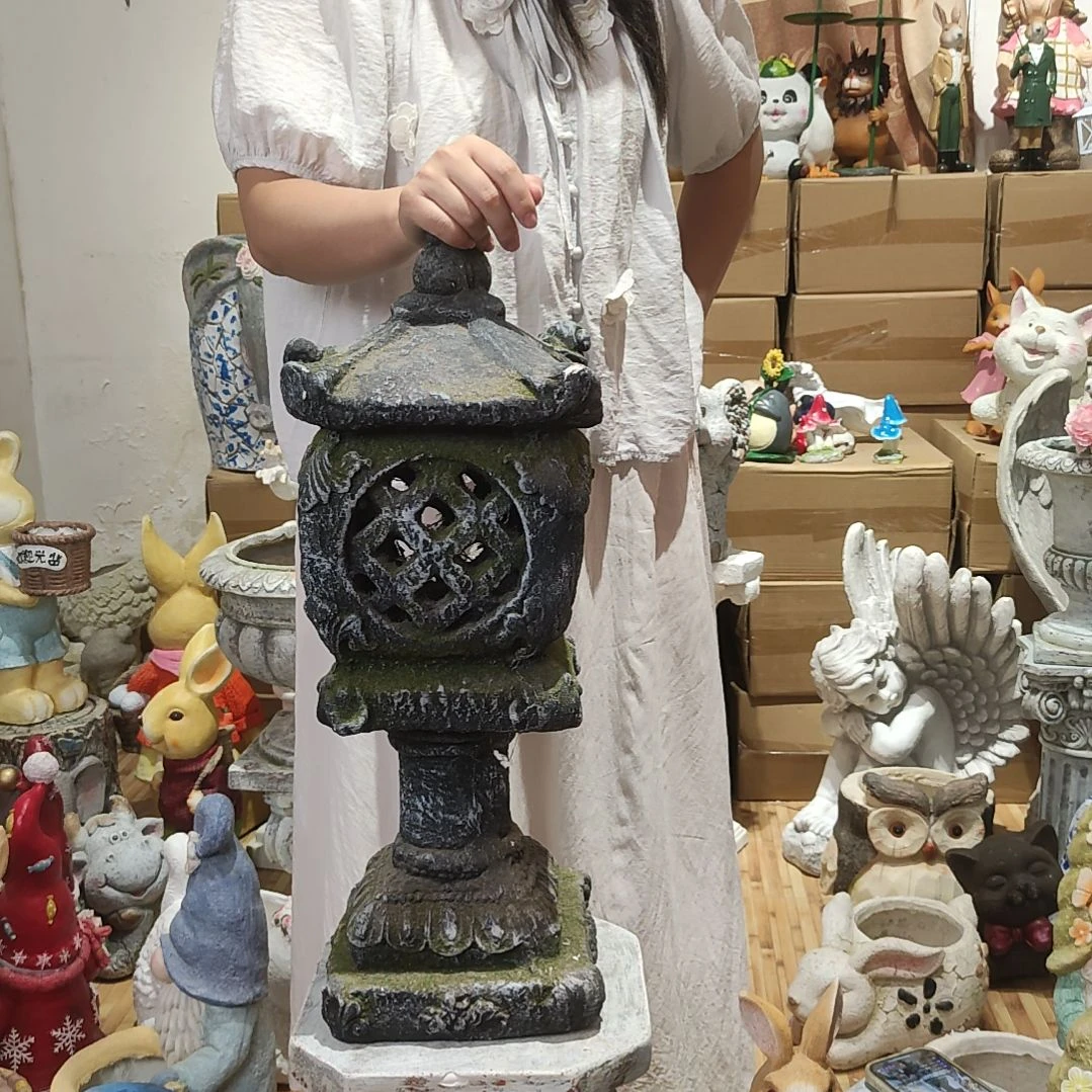 合成树脂氧化镁青苔宫灯摆件一个