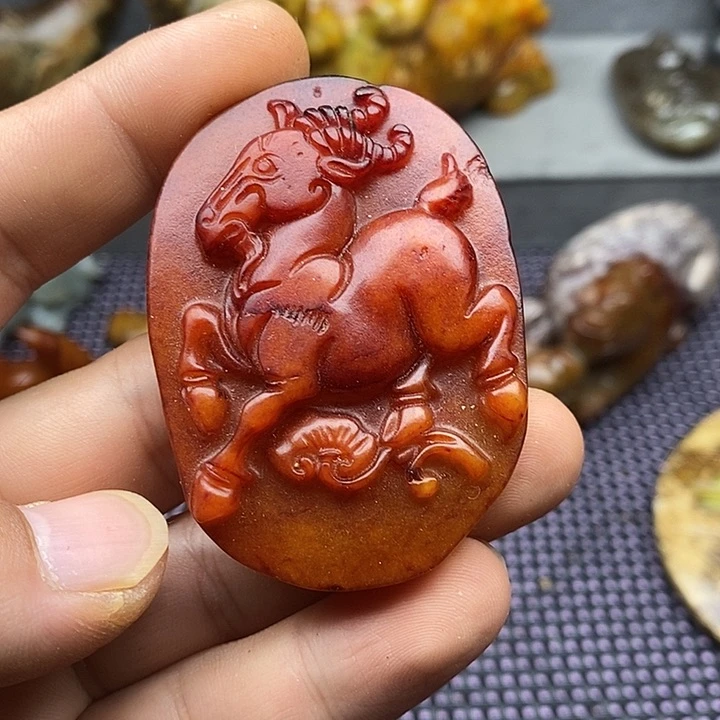 蛇纹石玉合金颈饰