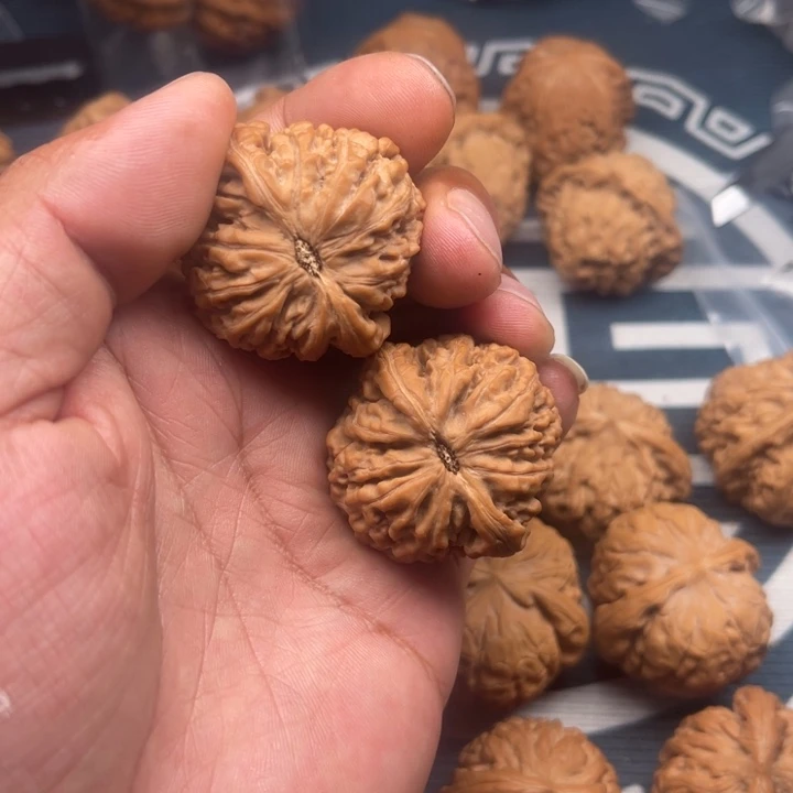 文玩核桃吊坠李*李黑金刚