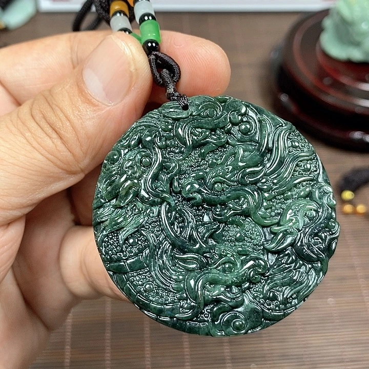 颈饰未镶嵌翡翠天然翡翠玉A货配证书