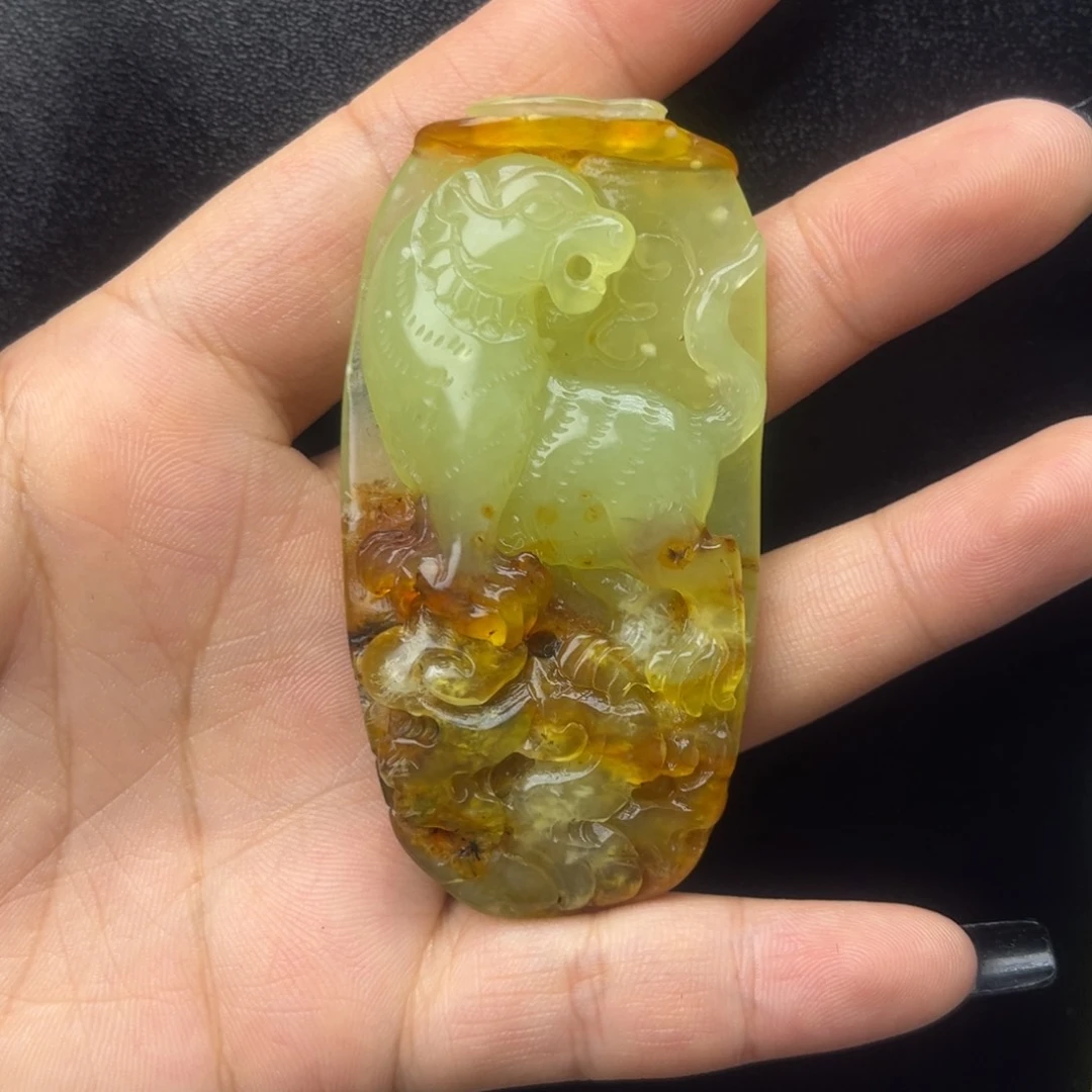 蛇纹石玉颈饰未镶嵌