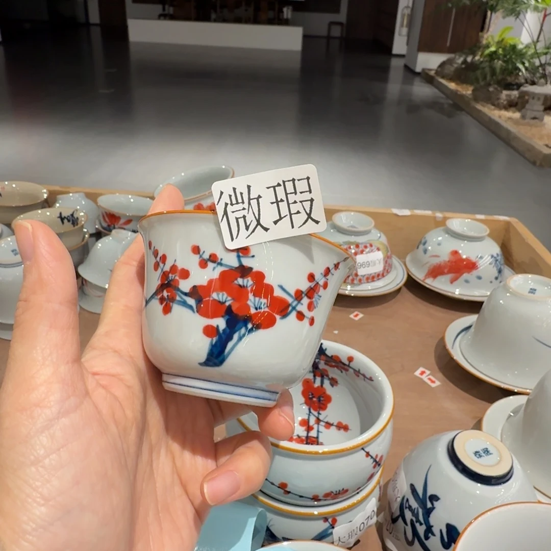 釉下手绘茶具微瑕