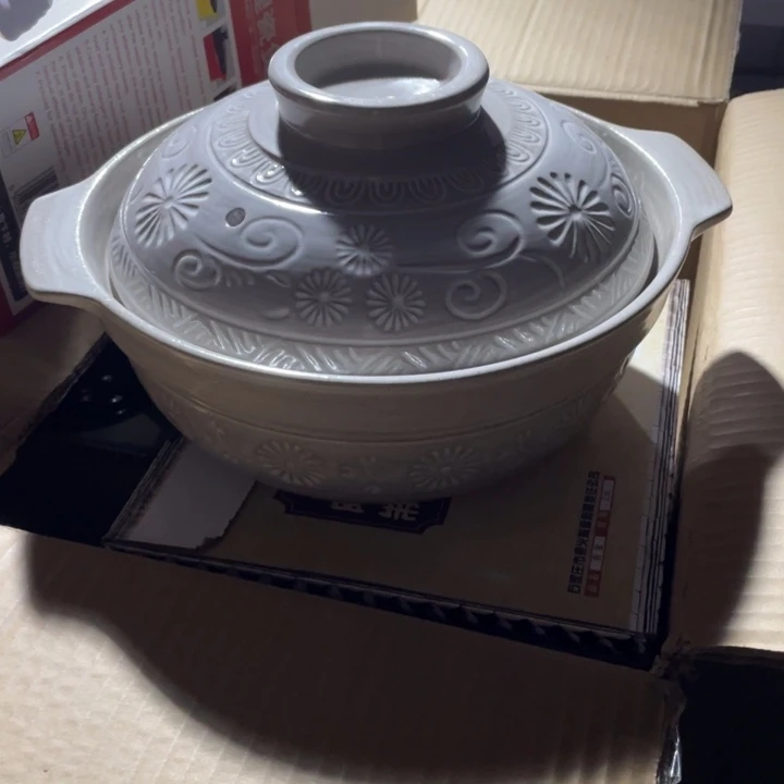 摆件陶瓷盘子碗砂锅都有