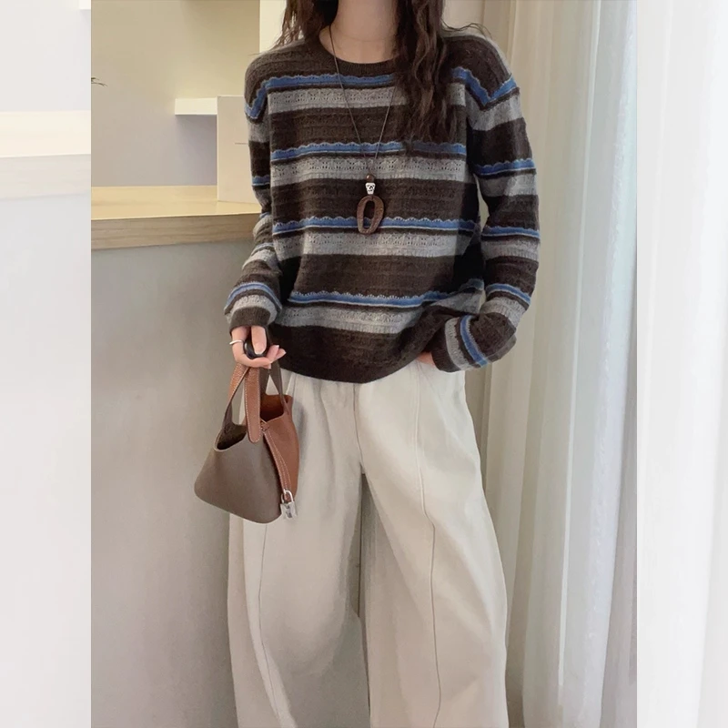 时尚百搭休闲条纹长袖针织衫女秋季新款复古宽松显瘦复古圆领上衣