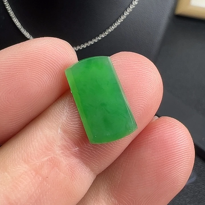 翡翠未镶嵌颈饰马鞍15.8