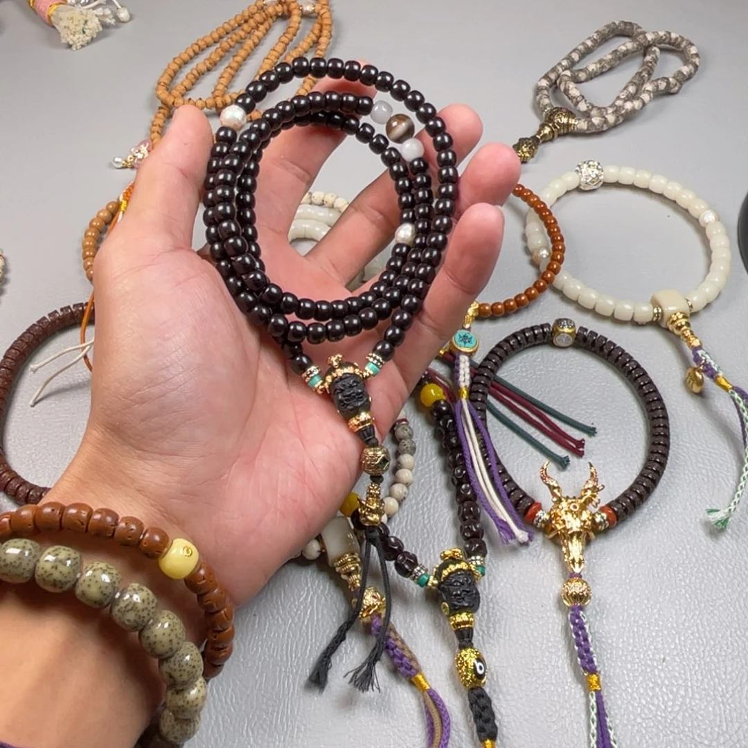 椰蒂吊坠。。。。。。。。。。。。。。。。