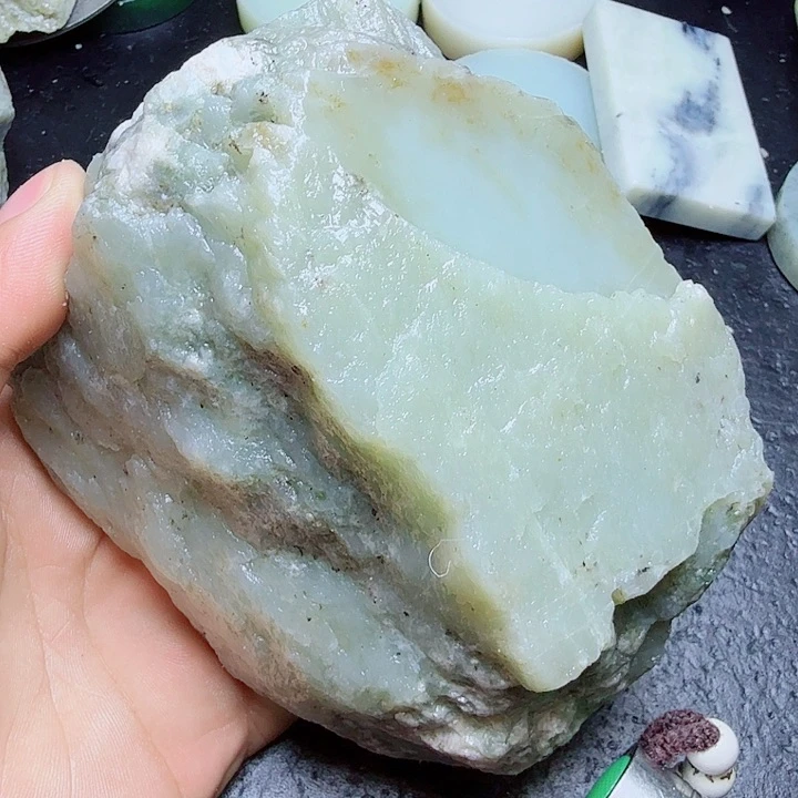 和田玉（糖玉）未镶嵌珠宝奇石