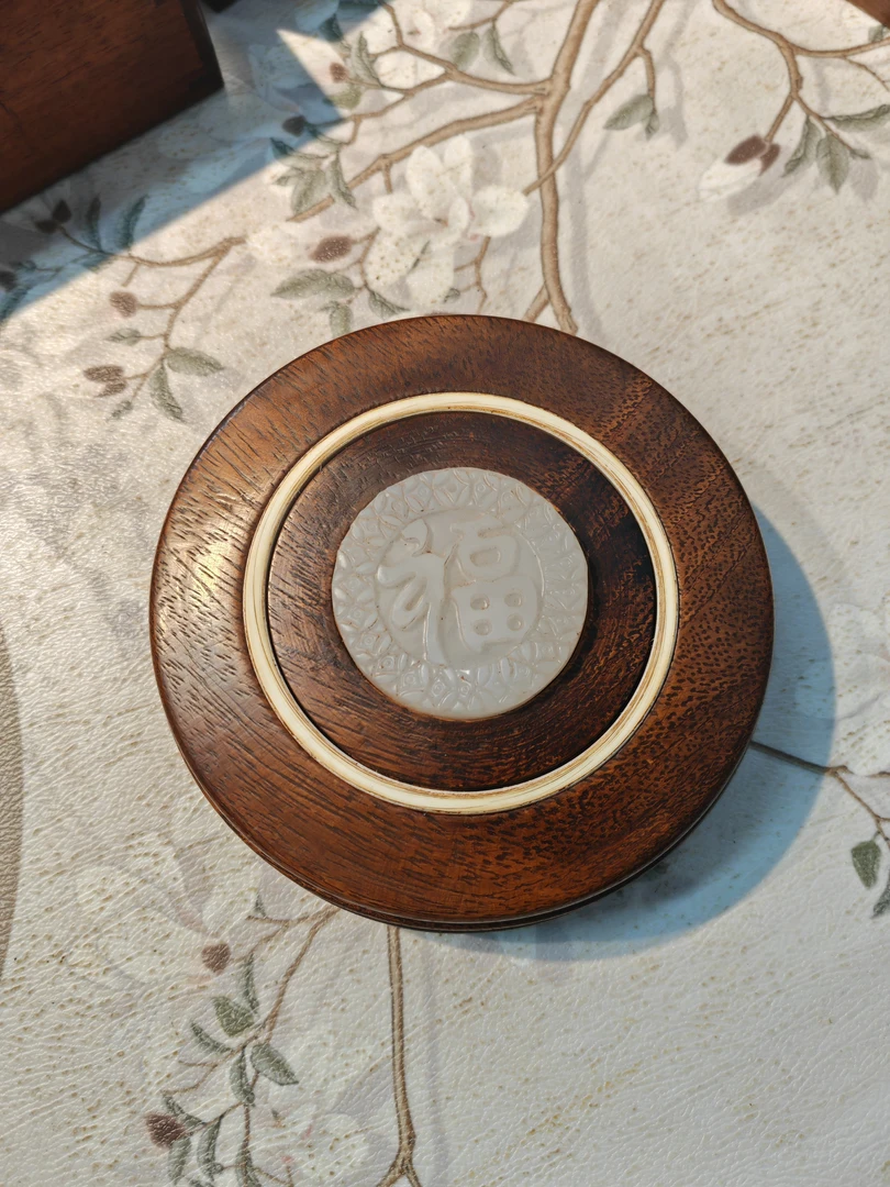 花梨木首饰圆盖盒