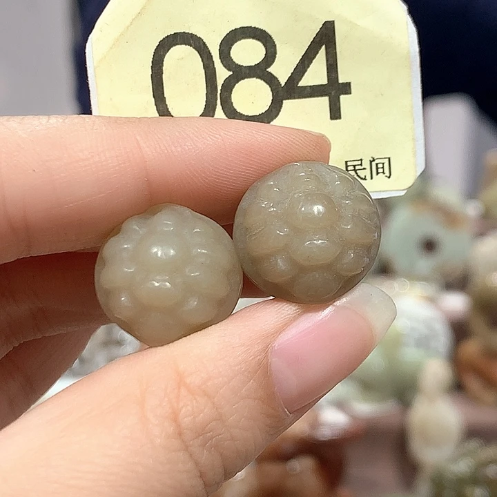 曹***）和田玉未镶嵌颈饰