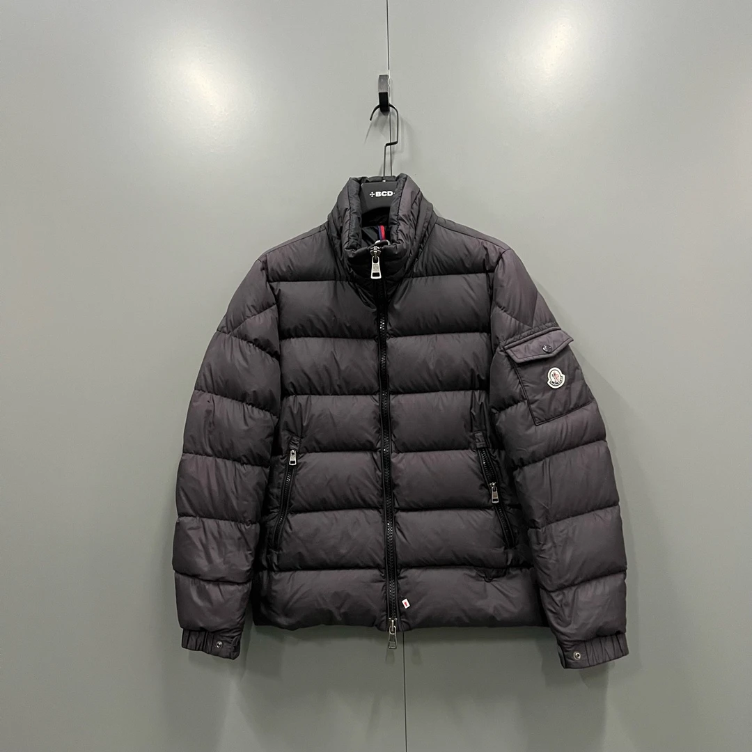 95新 MONCLER jp120 014446 蒙口徽标羽绒服 3码