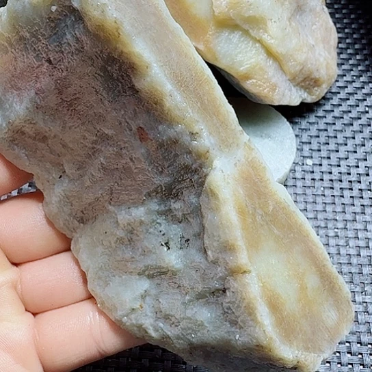 和田玉（糖玉）未镶嵌珠宝半成品