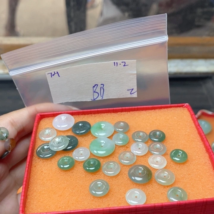 迷***香定制翡翠未镶嵌不退