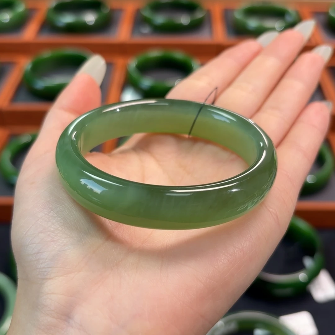 和田玉（碧玉）未镶嵌手镯贵妃镯/粉青