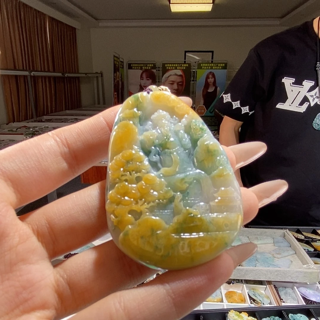 翡翠未镶嵌颈饰翡翠