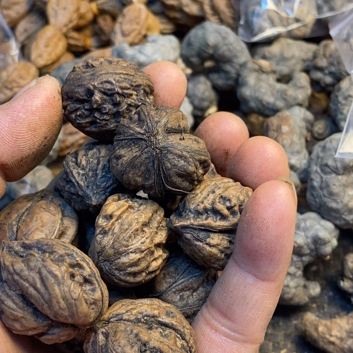 强***哥桃核吊坠娜姐真的94
