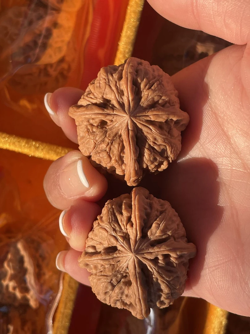 精品文玩核桃链接