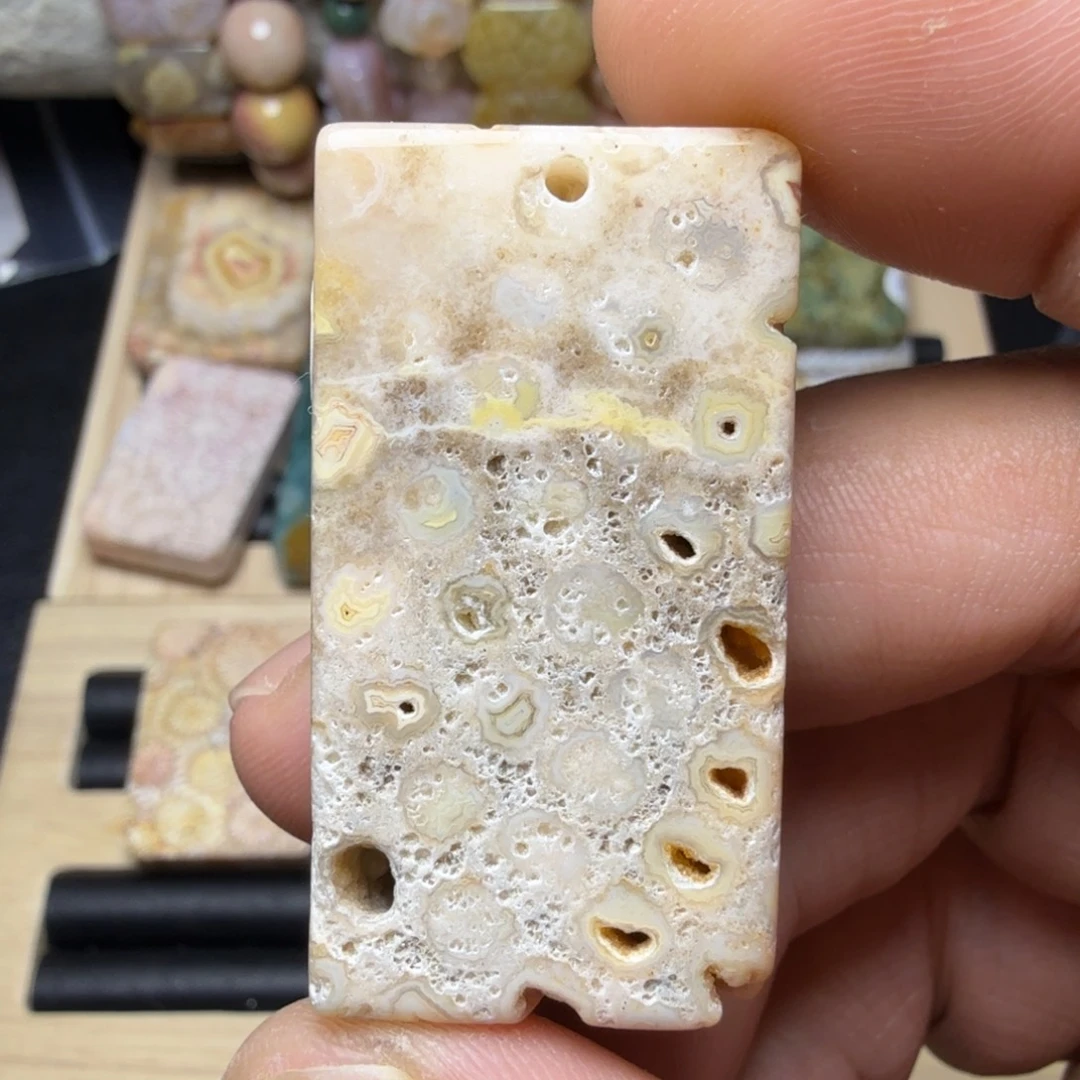 硅化玉未镶嵌纯天然色有机玉石保真色无珠无绳不退换