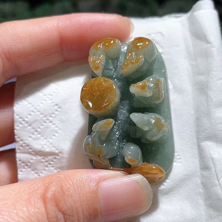 颈饰未镶嵌翡翠天