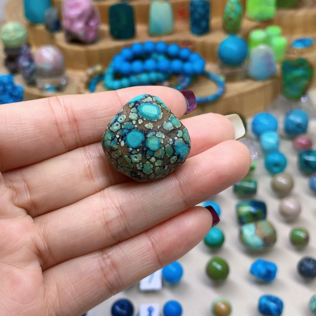 绿松石未镶嵌三彩随行