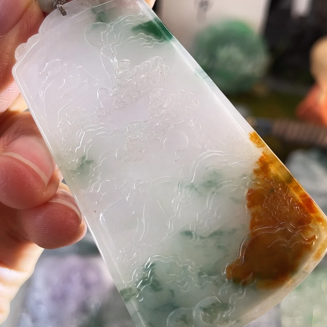 翡翠未镶嵌颈饰山水牌