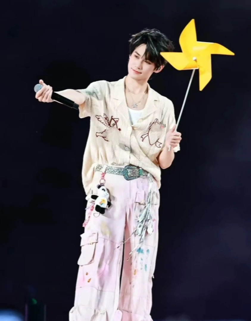 亲妈尾～丫2025夏季新款「天使」爱的小天使镂空毛开衫